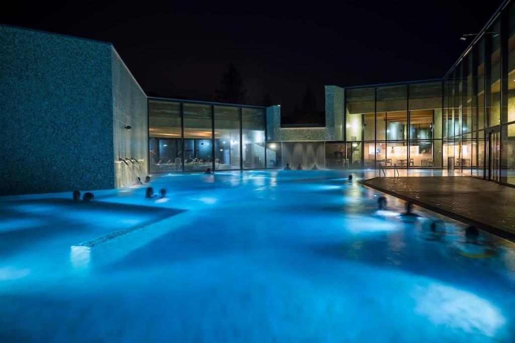 Appartement Spacieux Au Centre De La Gruyere Broc Exterior foto